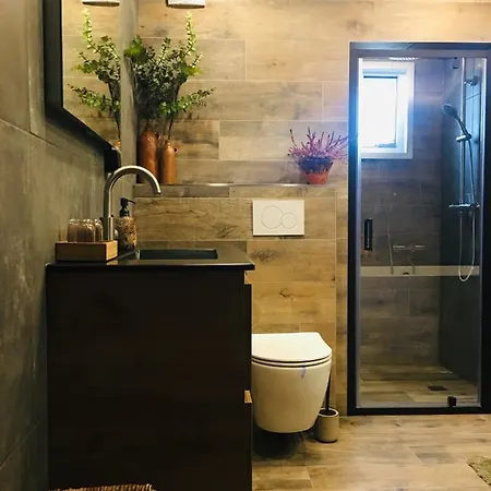 Mika Met Whirlpool! Apartamento *